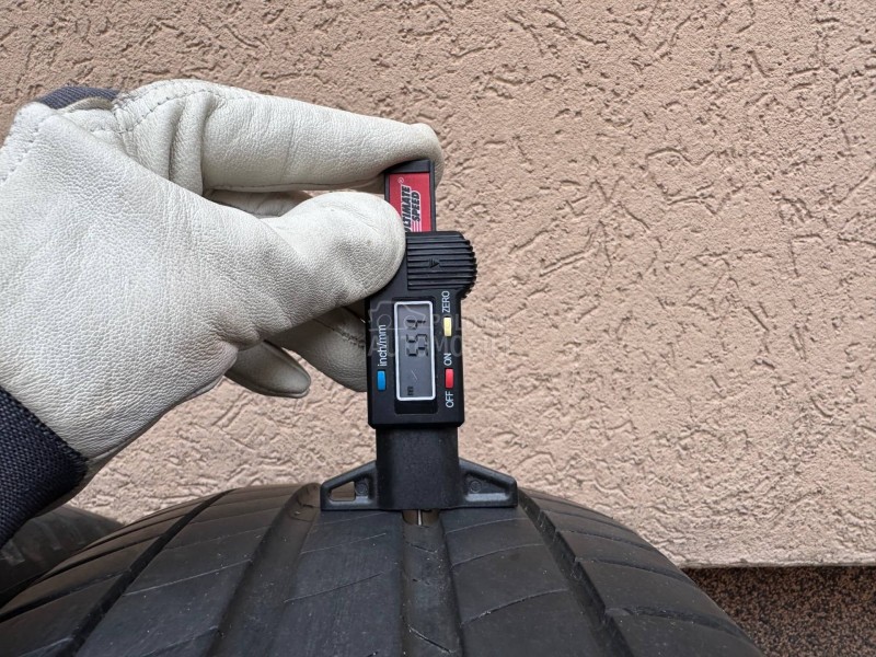 Michelin 215/60 R17 Letnja