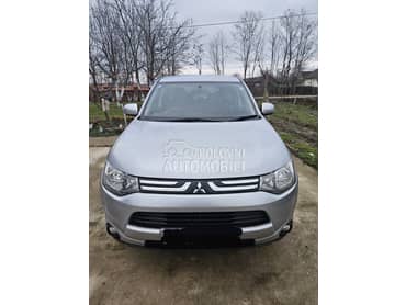 Mitsubishi Outlander 2.2DID 2015. god. -  kompletan auto u delovima