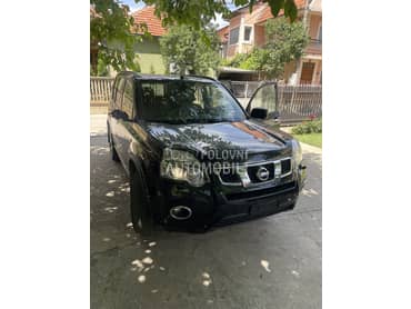 Nissan X-Trail 2.0dci 2007. god. -  kompletan auto u delovima