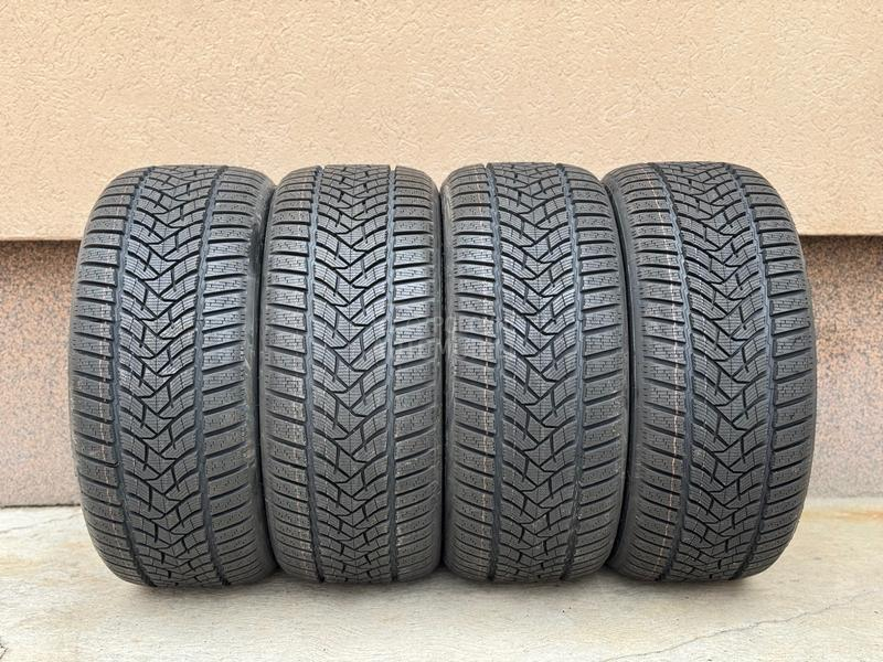 Dunlop 245/40 R19 Zimska