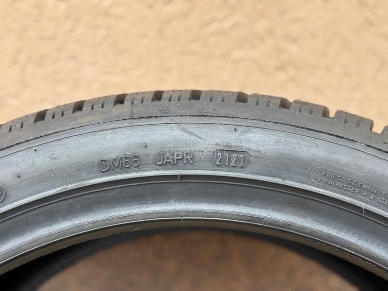 Dunlop 245/40 R19 Zimska