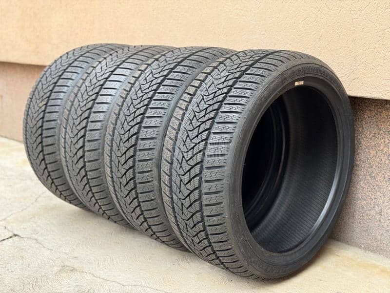 Dunlop 245/40 R19 Zimska