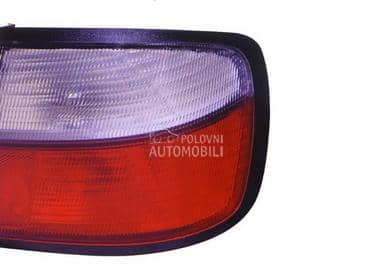 Štop svetlo desno za Nissan Primera od 1996. do 2002. god.