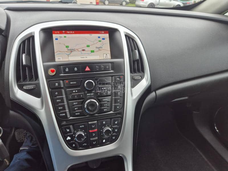 Opel Astra J 1.4 b