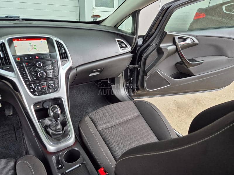 Opel Astra J 1.4 b