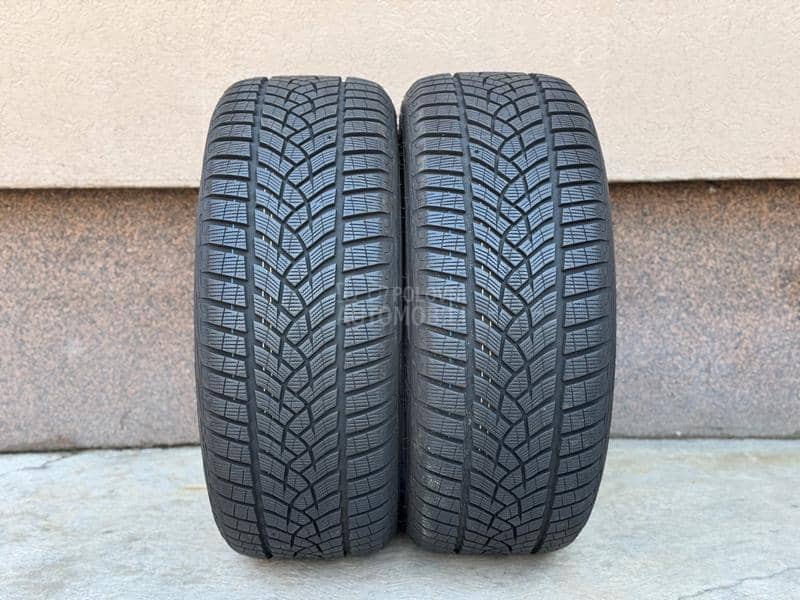 Goodyear 255/45 R20 Zimska