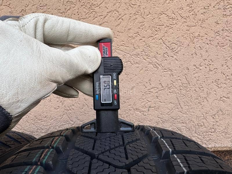 Pirelli 225/60 R17 Zimska