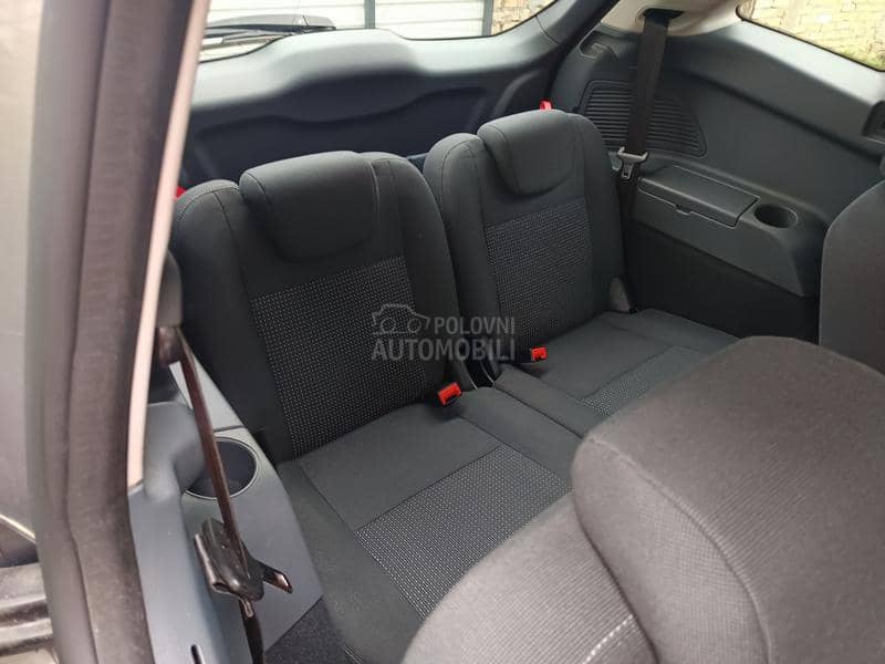 Ford Grand C-Max 7 sedista