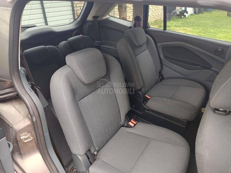 Ford Grand C-Max 7 sedista