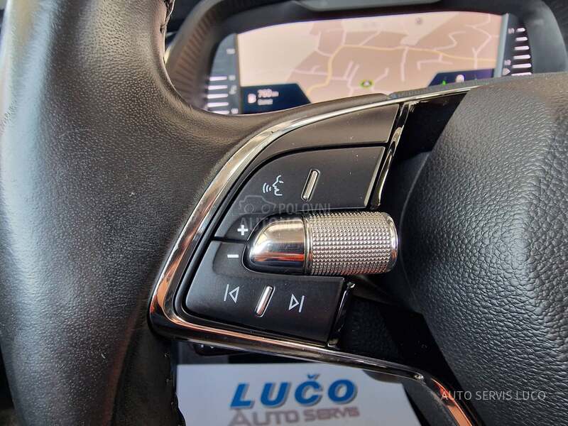Škoda Octavia 2.0 TDI m a nuel