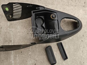 SREDNJA KONZOLA za Renault Clio za 2002. god.