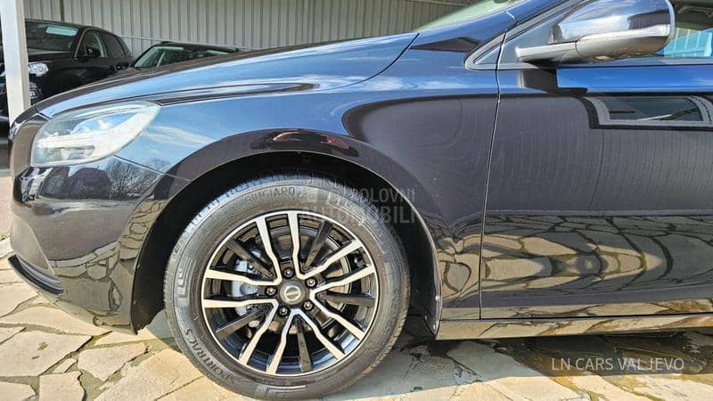 Volvo V40 MOMENTUM/T0P