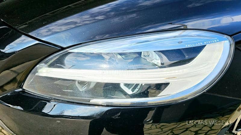 Volvo V40 MOMENTUM/T0P