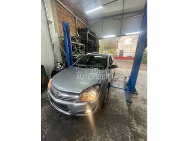 Opel Astra H 1.9cdt 2008. god. -  kompletan auto u delovima