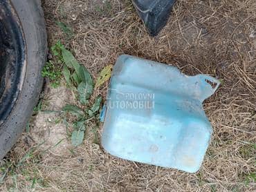 Posuda za tecnost za brisace za Volkswagen Golf 2