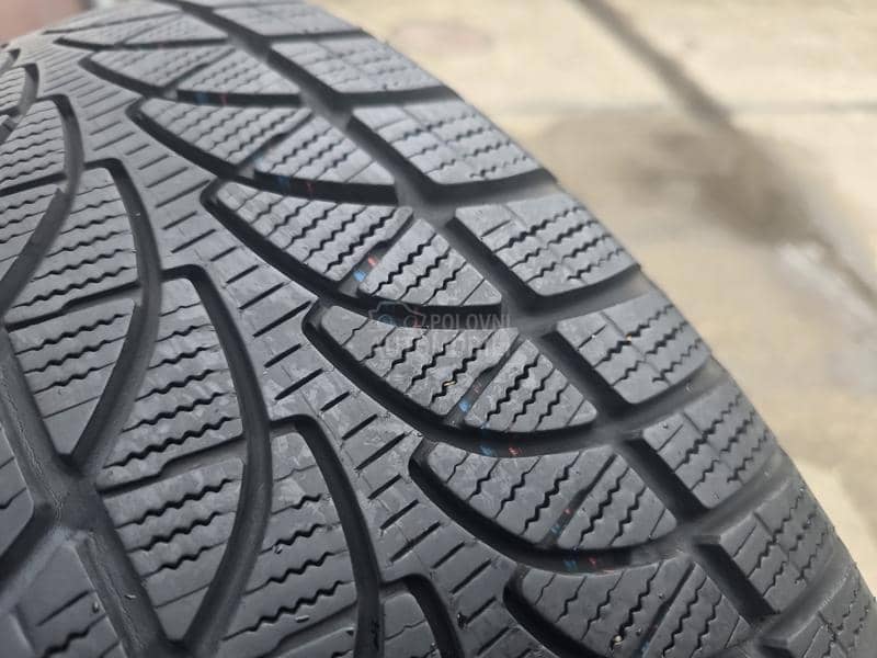 Bridgestone 215/60 R16 Zimska
