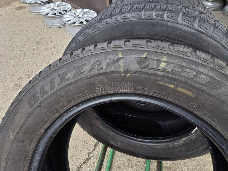 Bridgestone 215/60 R16 Zimska
