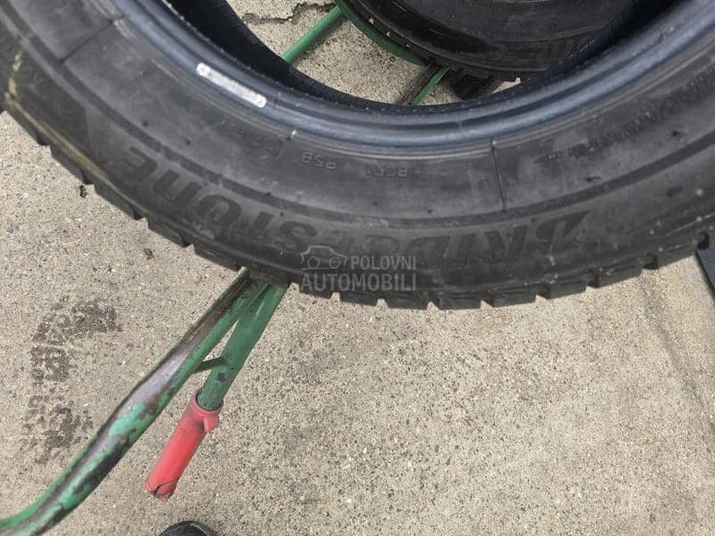Bridgestone 215/60 R16 Zimska