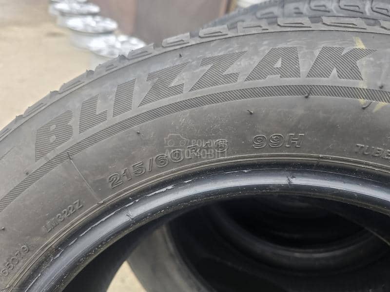 Bridgestone 215/60 R16 Zimska