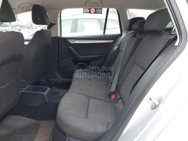 Škoda Octavia 1.6 2013. god. -  kompletan auto u delovima