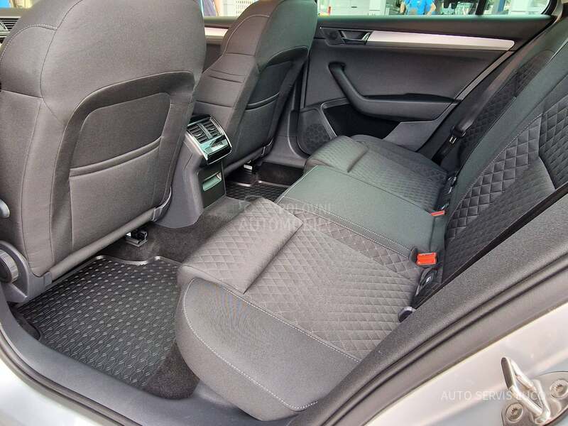 Škoda Superb 2.0TDI DSG 150 k s