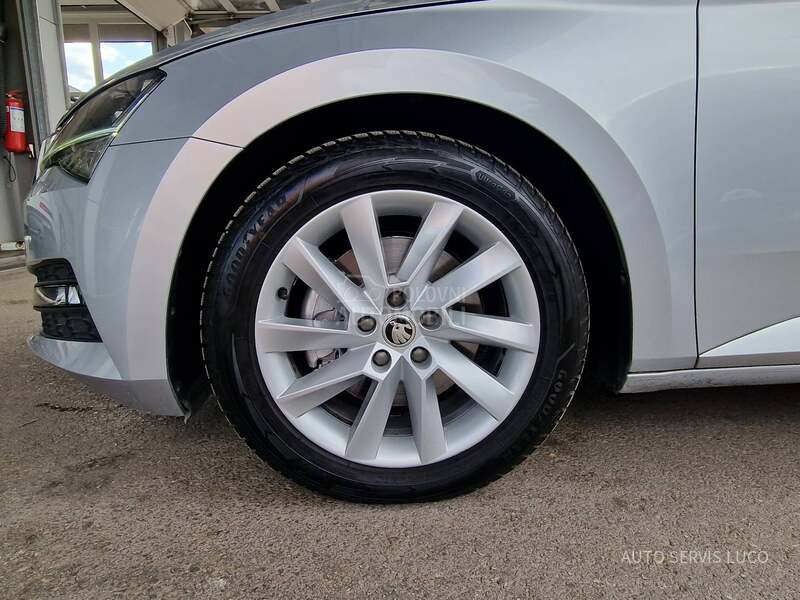 Škoda Superb 2.0TDI DSG 150 k s