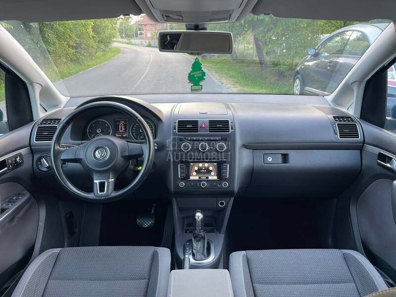 Volkswagen Touran DSG