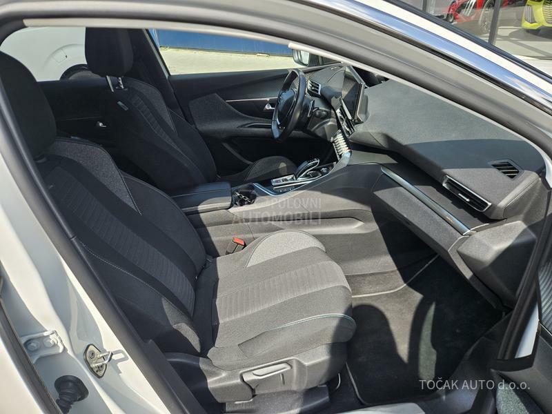 Peugeot 3008 N1 Style 1.5H 130 AT