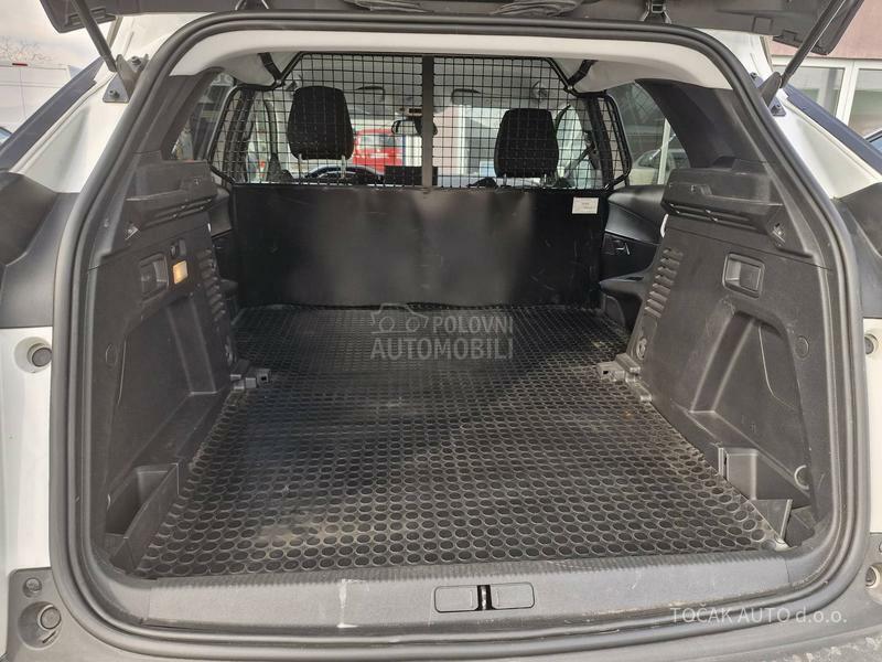 Peugeot 3008 N1 Style 1.5H 130 AT
