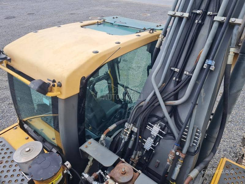 Volvo EC300DLN NOV RAZVODNIK