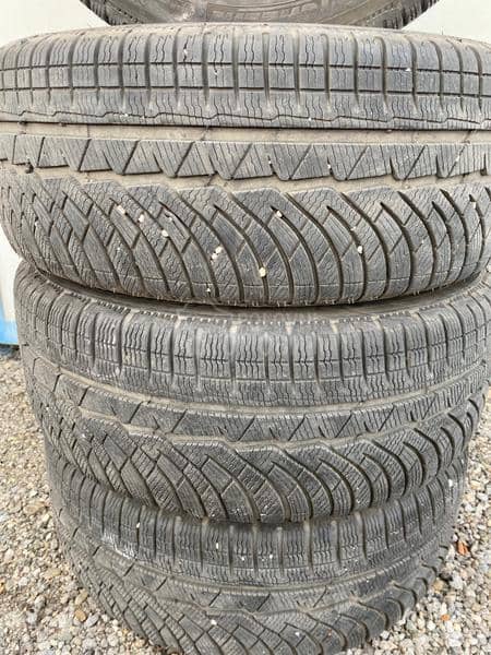 Michelin 245/45 R17 Zimska