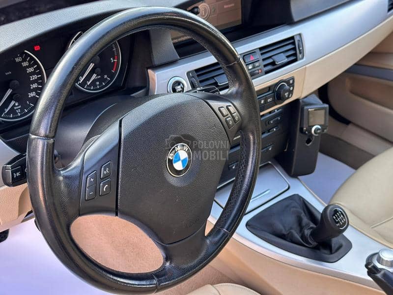 BMW 320 D 163/VelNav/Siber