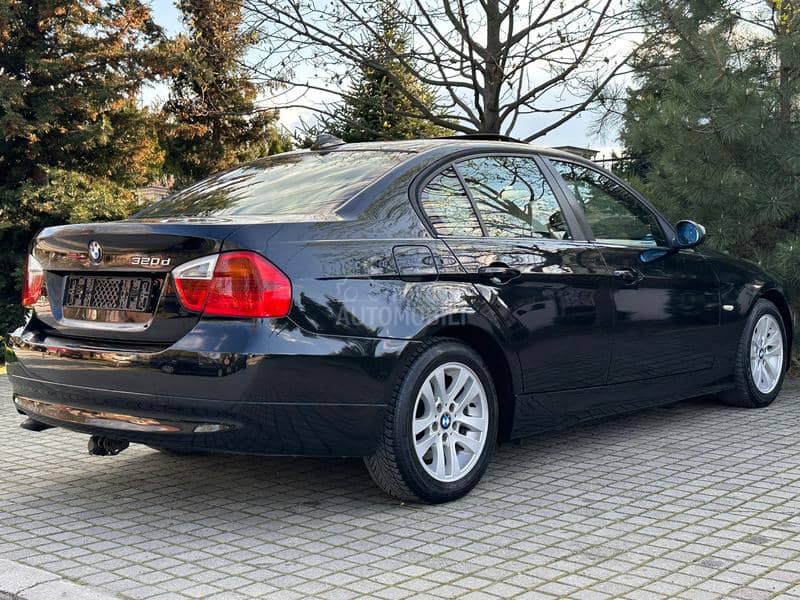 BMW 320 D 163/VelNav/Siber