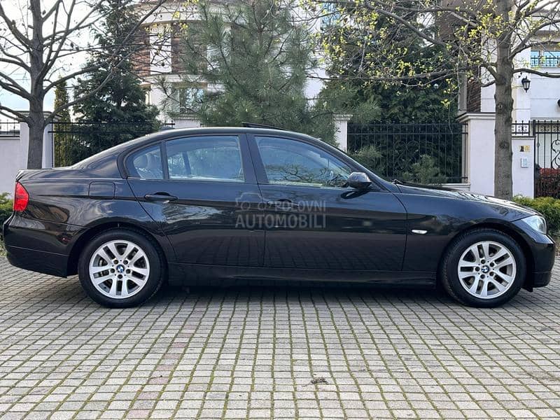 BMW 320 D 163/VelNav/Siber
