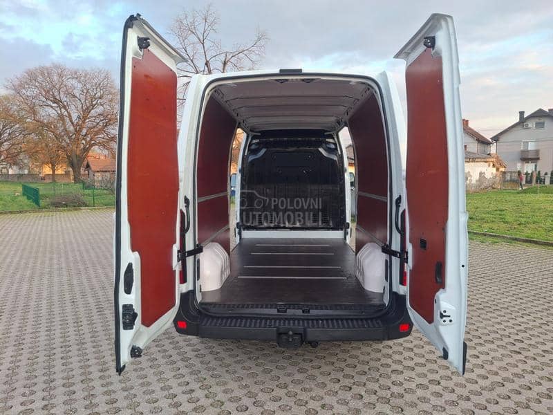 Renault Master 2.3
