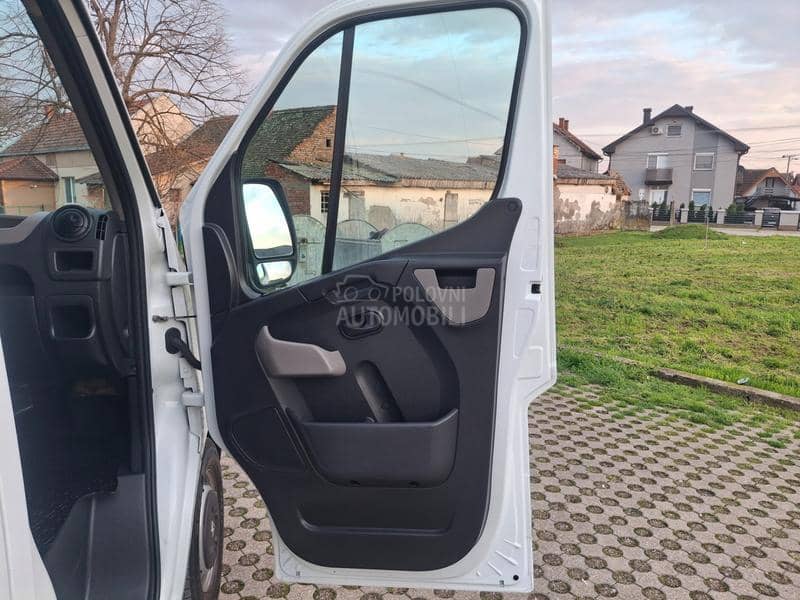 Renault Master 2.3