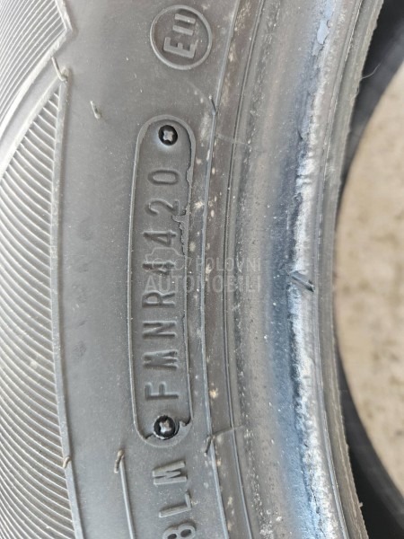 Falken 215/55 R17 Letnja