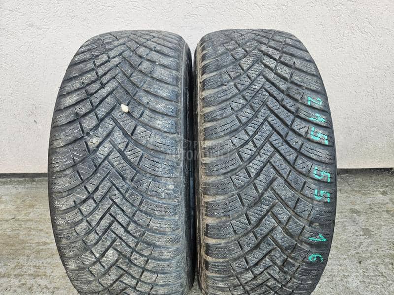 Hankook 215/55 R16 Zimska