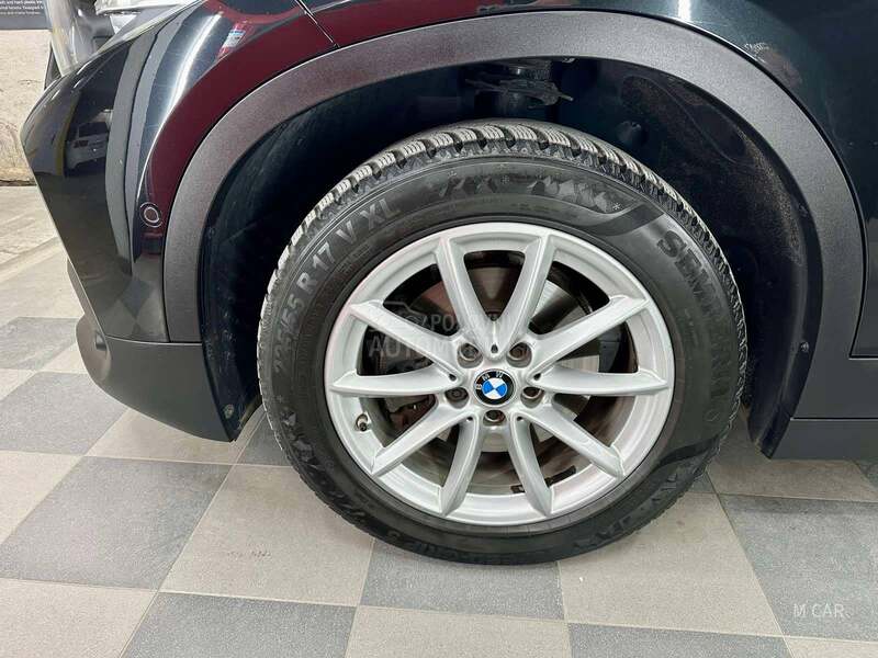 BMW X2 O D L I Č A N   X2