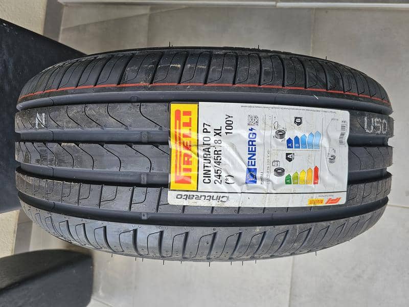 Pirelli 275/40 R18 Letnja