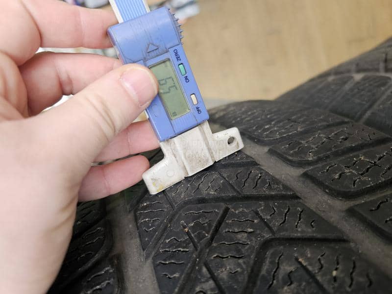 Pirelli 245/40 R19 Zimska