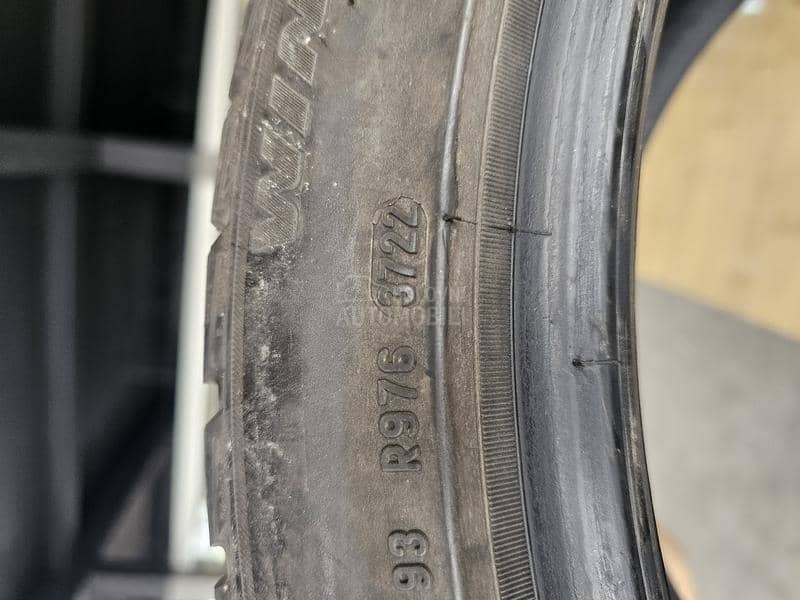 Pirelli 245/40 R19 Zimska