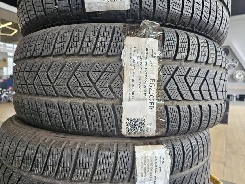 Pirelli 235/60 R18 Zimska