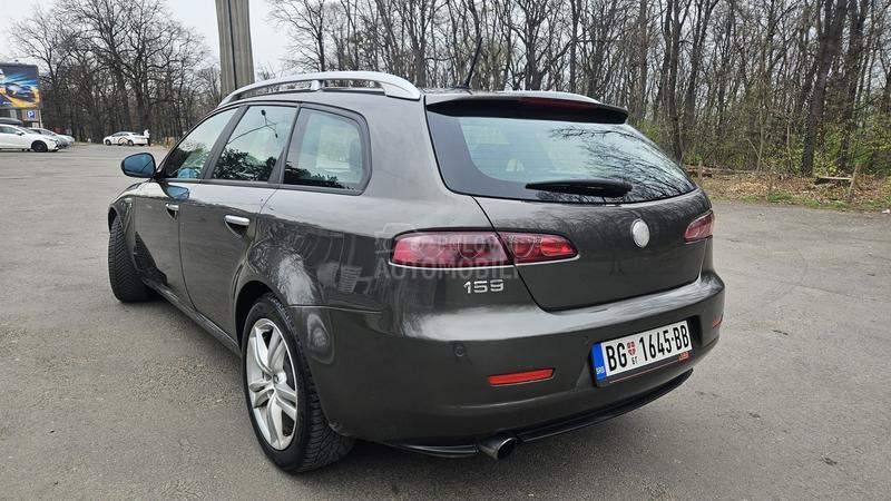 Alfa Romeo 159 black edition