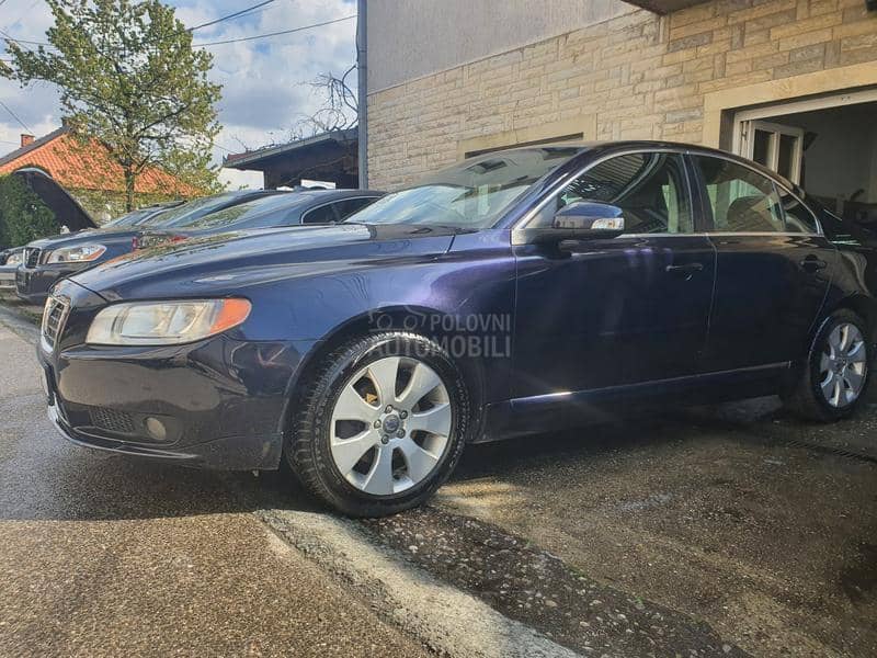 Volvo S80 