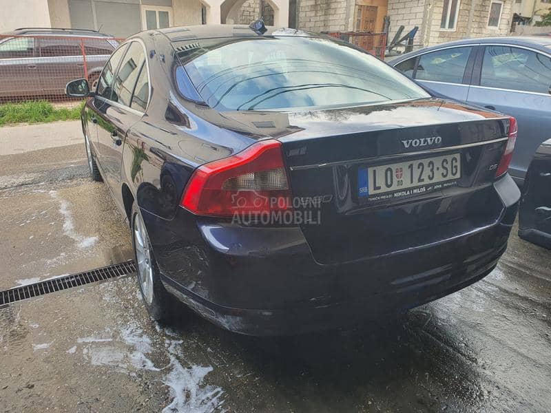 Volvo S80 
