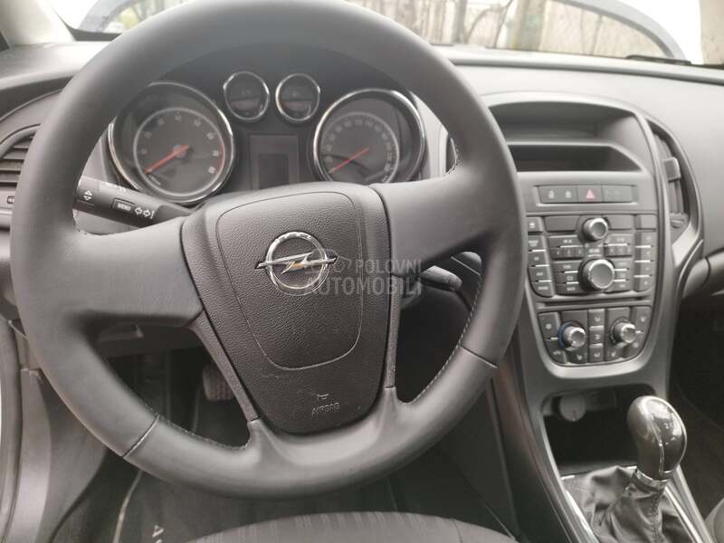 Opel Astra J 1.4  SVAJCARSKA