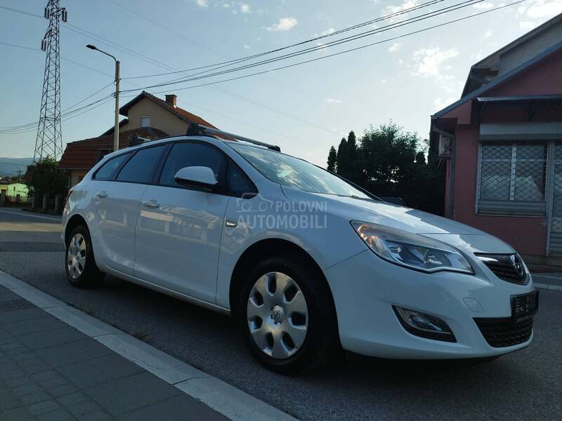 Opel Astra J 1.4  SVAJCARSKA