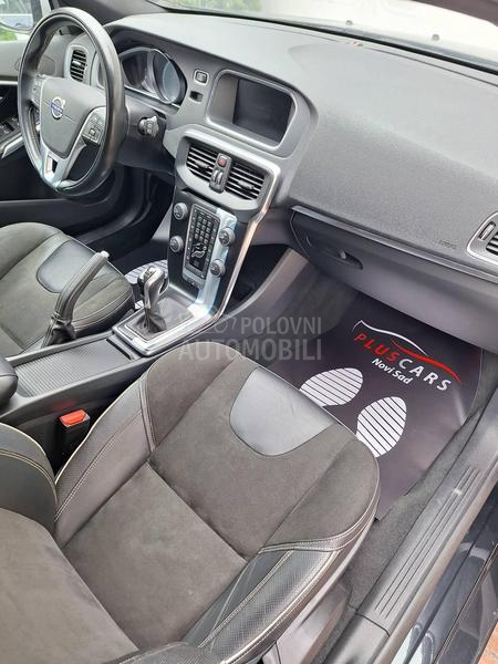 Volvo V40 2.0 D4  R-DESIGN