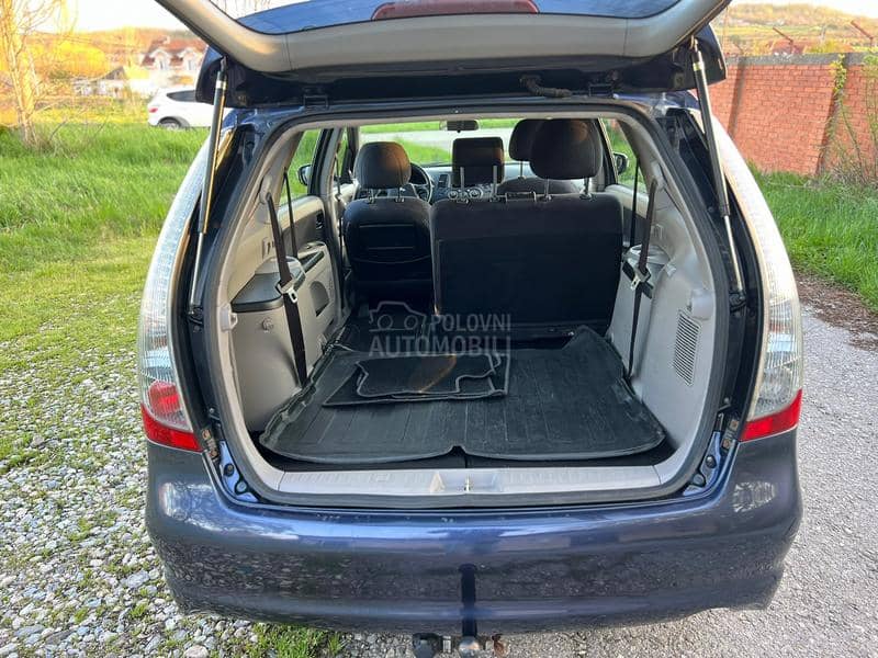 Mitsubishi Grandis 